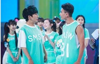 大张伟满地吃瓜视频,趣味横生展现娱乐精神