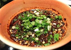 辣椒蘸水吃瓜视频,辣椒蘸水吃瓜新潮流