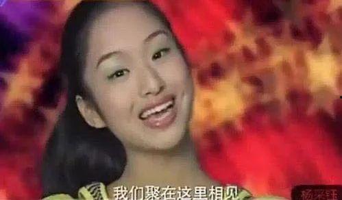 吃瓜看戏的小黑妞视频,揭秘娱乐圈幕后故事