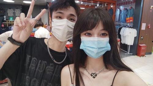 柳州酒吧吃瓜事件视频,一场引发热议的冲突瞬间